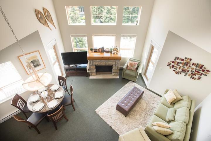 Tyndall Stone Lodge By Cozystay Signature Whistler Exteriér fotografie